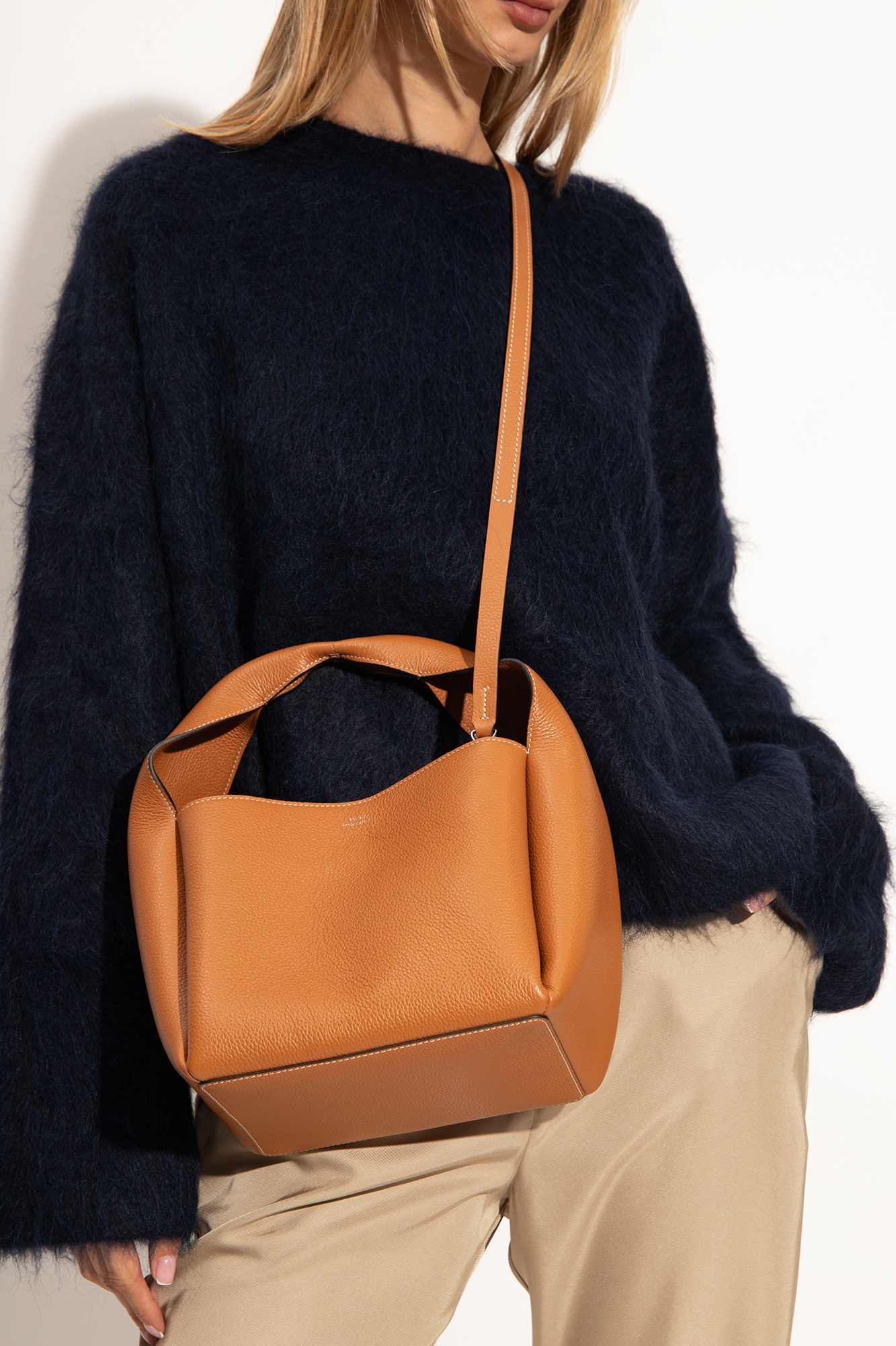 TOTEME Leather shoulder bag | Women's Bags | Vitkac